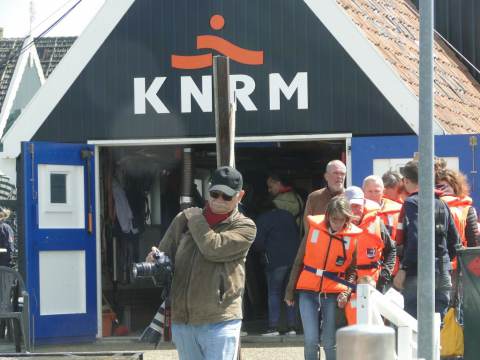 25e KNRM Reddingbootdag op Marken: zon, lekker briesje en natuurlijk varen