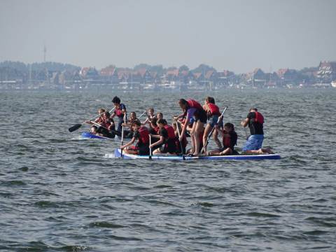 Jongeren uitgedaagd tijdens Watersportspektakel in Waterland