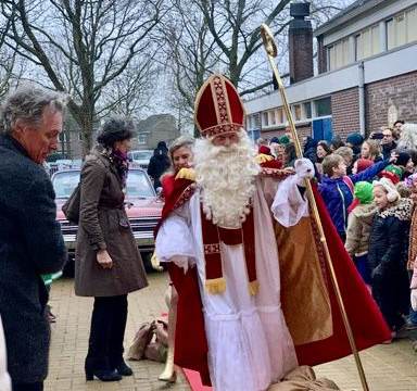 Sinterklaas en de burgemeester op De Havenrakkers