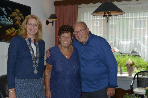 Echtpaar Vinkenborg 60 jaar getrouwd