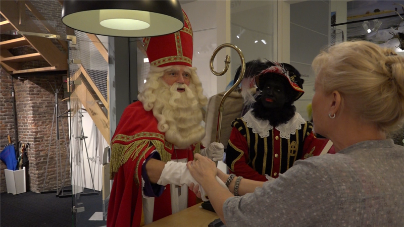 Sinterklaas checked in bij Waterlandsmuseum De Speeltoren