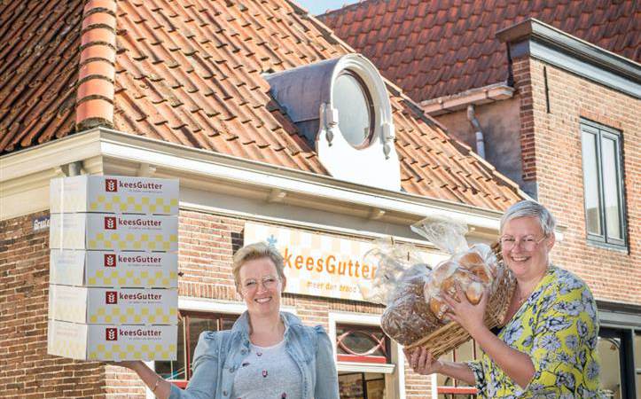 Bakkerij Kees Gutter sluit deuren op het Zuideinde in Monnickendam