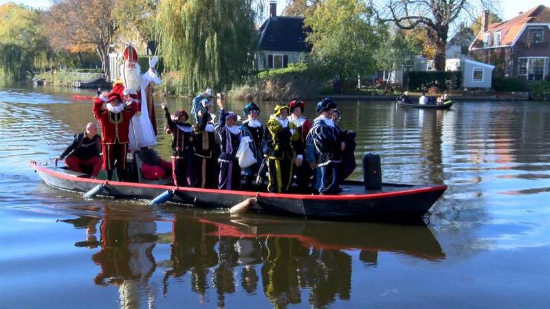 Sinterklaas roept Broek in Waterland uit tot mooiste dorp