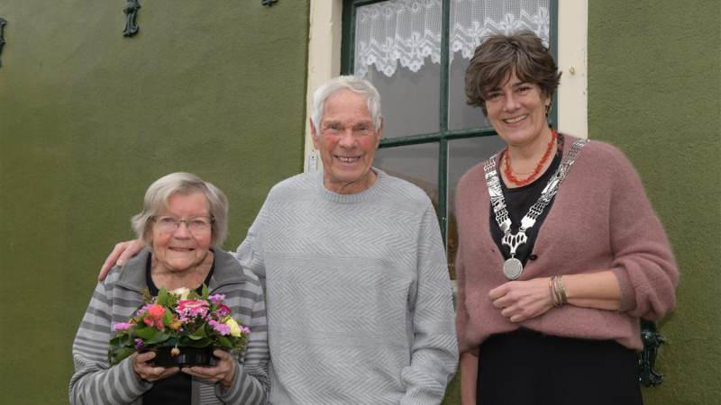 Echtpaar Van Zaanen-Den Rooijen 60 jaar getrouwd