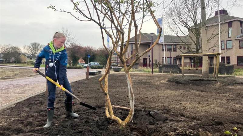 Kinderburgemeester Bo plant boom én kondigt alvast oproep aan