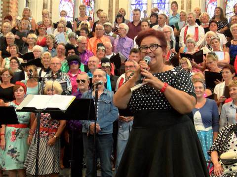 RK Kerk tot de nok toe gevuld bij Elvis Herdenkingsconcert