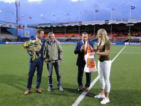  Kelly Zeeman in het zonnetje gezet bij FC Volendam