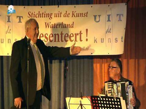 Soewi Tuast wint 19e editie Senioren Songfestival Waterland