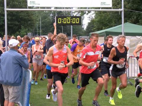 Diederick Calkoen winnaar Waterland halve marathon