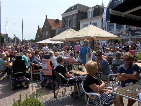 Het Nieuwendammer Shantykoor wint voor de 2e keer het Meezingfestival Monnickendam