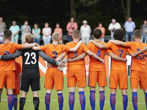 Nederlands CP-elftal wint ruim van Duitsland