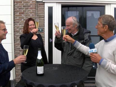Monnickendam weer prachtige gevelsteen van Herman van Elteren rijker