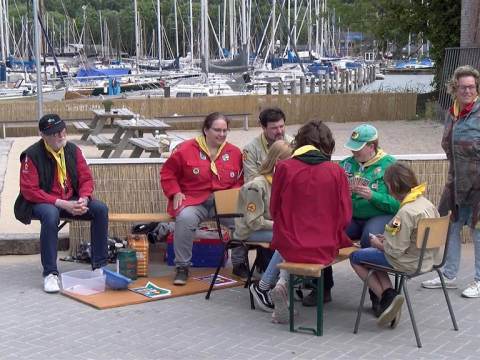 Happen en Trappen met de Rotary voor de Waterlandse scoutingclub