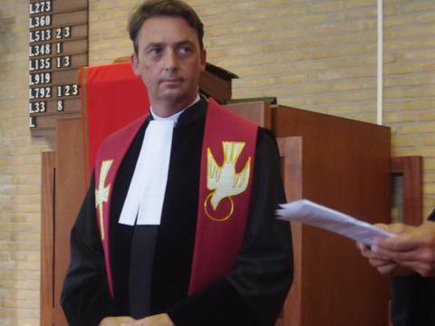Dominee Klink bevestigd in het ambt van predikant op Marken 