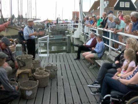 Monnickendam gaat weer terug in de tijd tijdens De Monnickendammer Visdagen