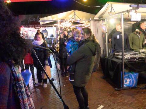 Wederom oergezellige Kerstmarkt in Ilpendam