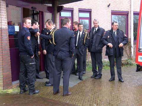 Brandweer Waterland op de foto met voormalig burgemeester Kroon