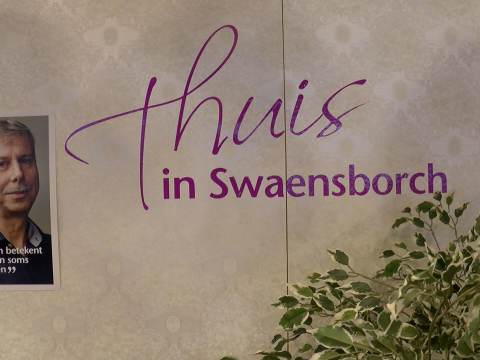 Verzorgingshuis Swaensborch neemt nieuwe uitgiftebalie in gebruik