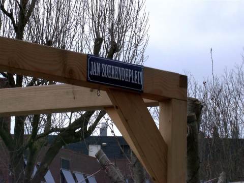 Nieuwe plein bij Swaensborch officieel geopend