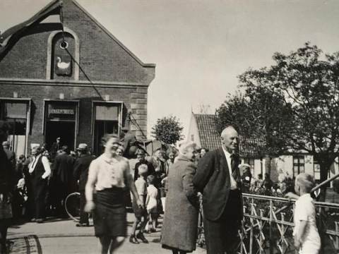 Broek in Waterland door Canadezen bevrijd, 10 mei 1945