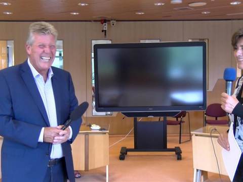 Burgemeester Van der Weele neemt Marker ‘Visie 2021-2025’ in ontvangst
