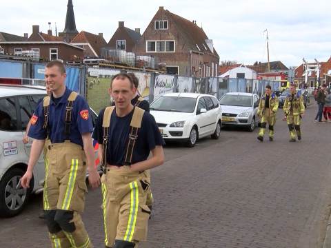 Spectaculare brandweerwedstrijd in oude binnenstad van Monnickendam