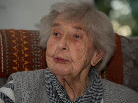 Mevrouw Honingh vertelt uit eigen ervaring over WOII in Zuiderwoude