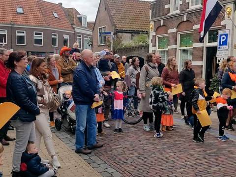 Koningsdag in Broek in Waterland en Monnickendam