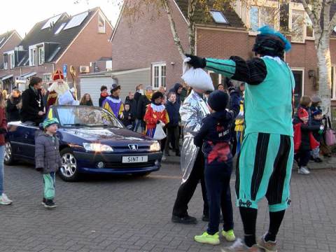 Grote verwarring bij de intocht van Sinterklaas in Ilpendam