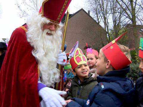 Sinterklaas bezoekt OBS De Fuut