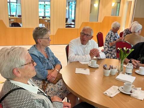 Burgemeester Van der Weele ontvangt 50 jaar gehuwden