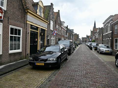 Grote onrust in Monnickendam over parkeerbeleid in de binnenstad