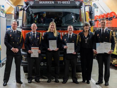 Dirk de Waart viert 40-jarig brandweer jubileum